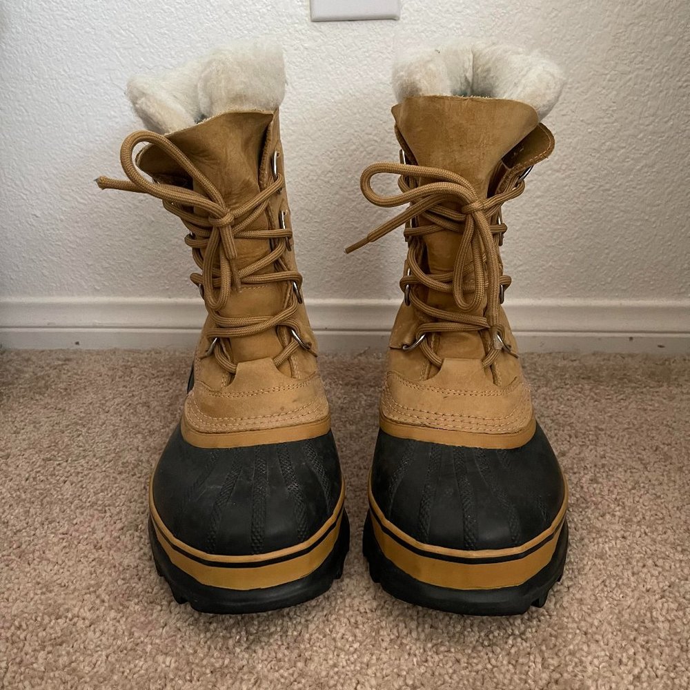 Women's Sorel Caribou Winter Boots, Size 7.